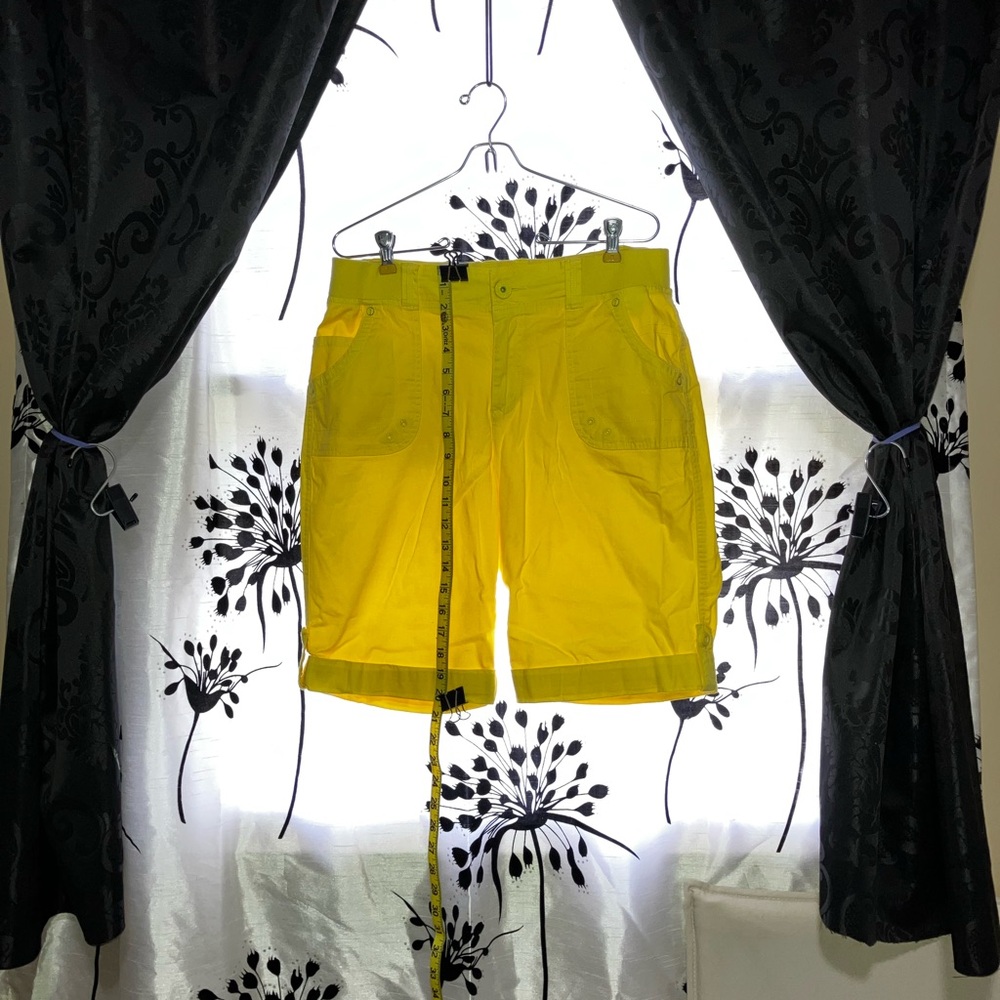 Gloria Vanderbilt Women's Shorts 🩳 Sunny Yellow